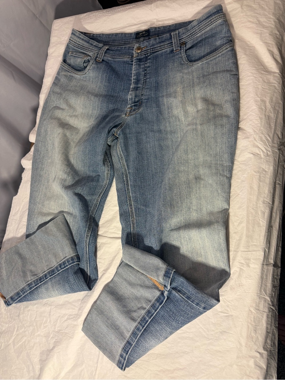 Light Wash Cropped Women's Jeans - Casual Ankle Length